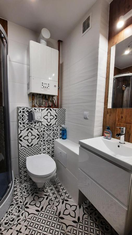 Dwa Pokoje Na Parterze Dla 2 I 2 Osob Apartment Chorzow Bagian luar foto